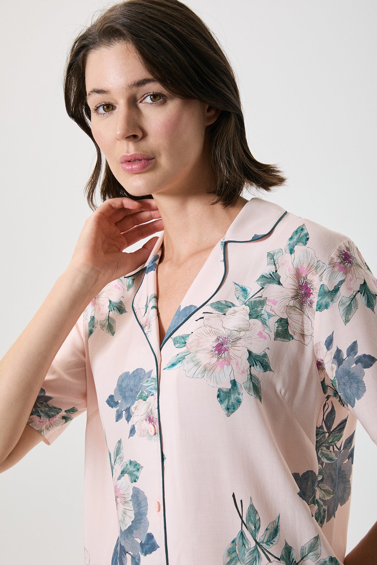 Instant Paisible - Pyjama boutonné - Sérénité florale et douceur enveloppante