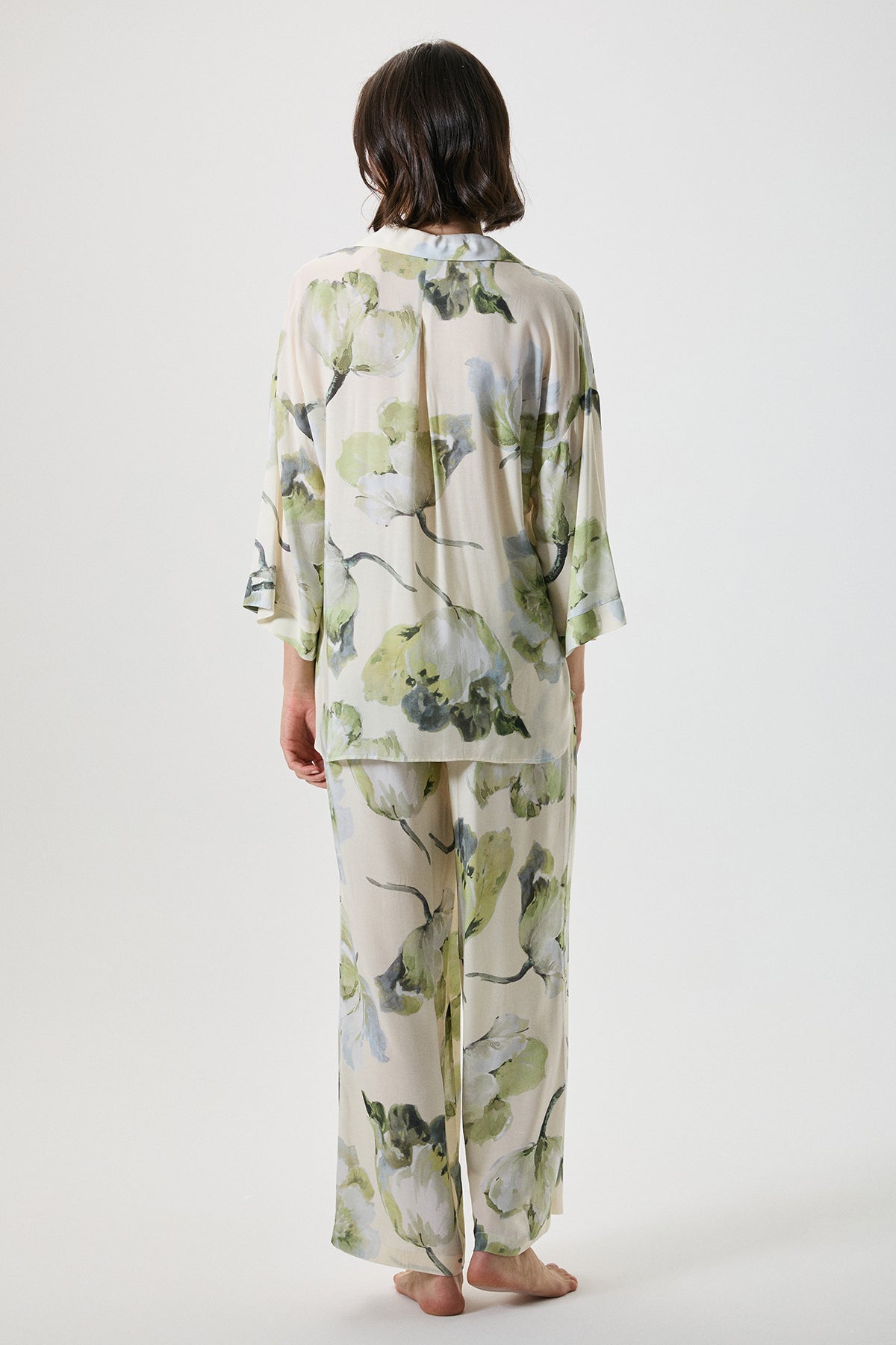 Harmonie Silencieuse - Ensemble 2 Pcs - Douceur contemplative et sérénité florale