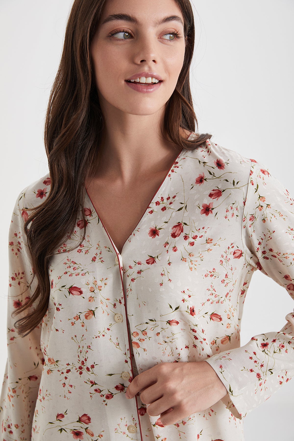 L'Éveil des Pétales - Pyjama boutonné- Sérénité florale et douceur caressante