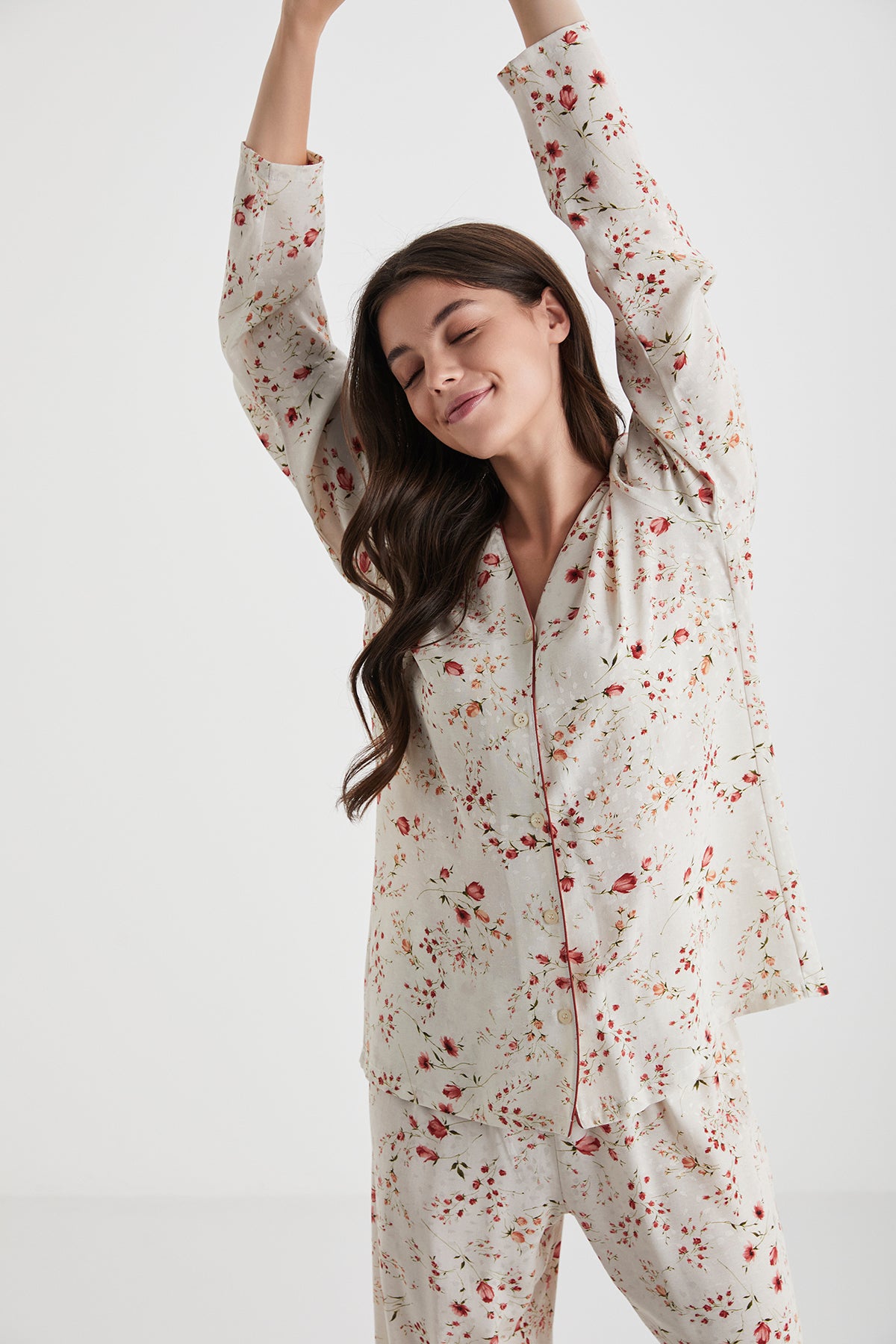 L'Éveil des Pétales - Pyjama boutonné- Sérénité florale et douceur caressante
