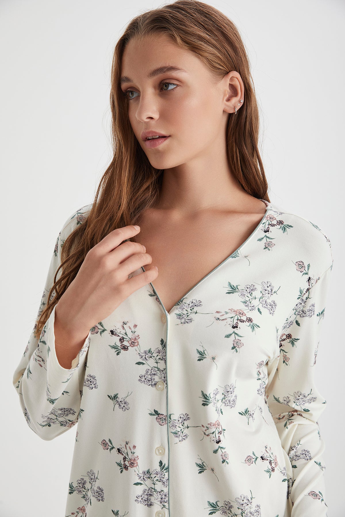 Douce Nuit – Pyjama boutonné - Délicatesse enveloppante et confort raffiné