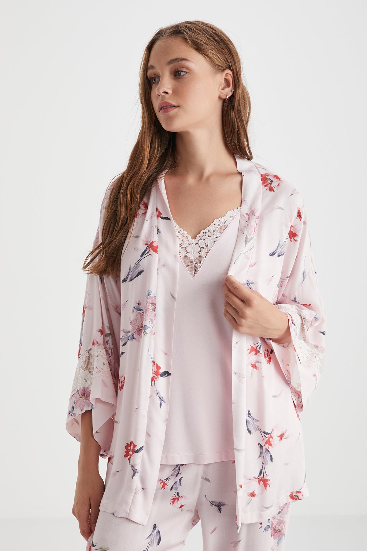Fraîche Élégance – Ensemble 3 pcs en fleurs - Poésie douce et raffinement poudré