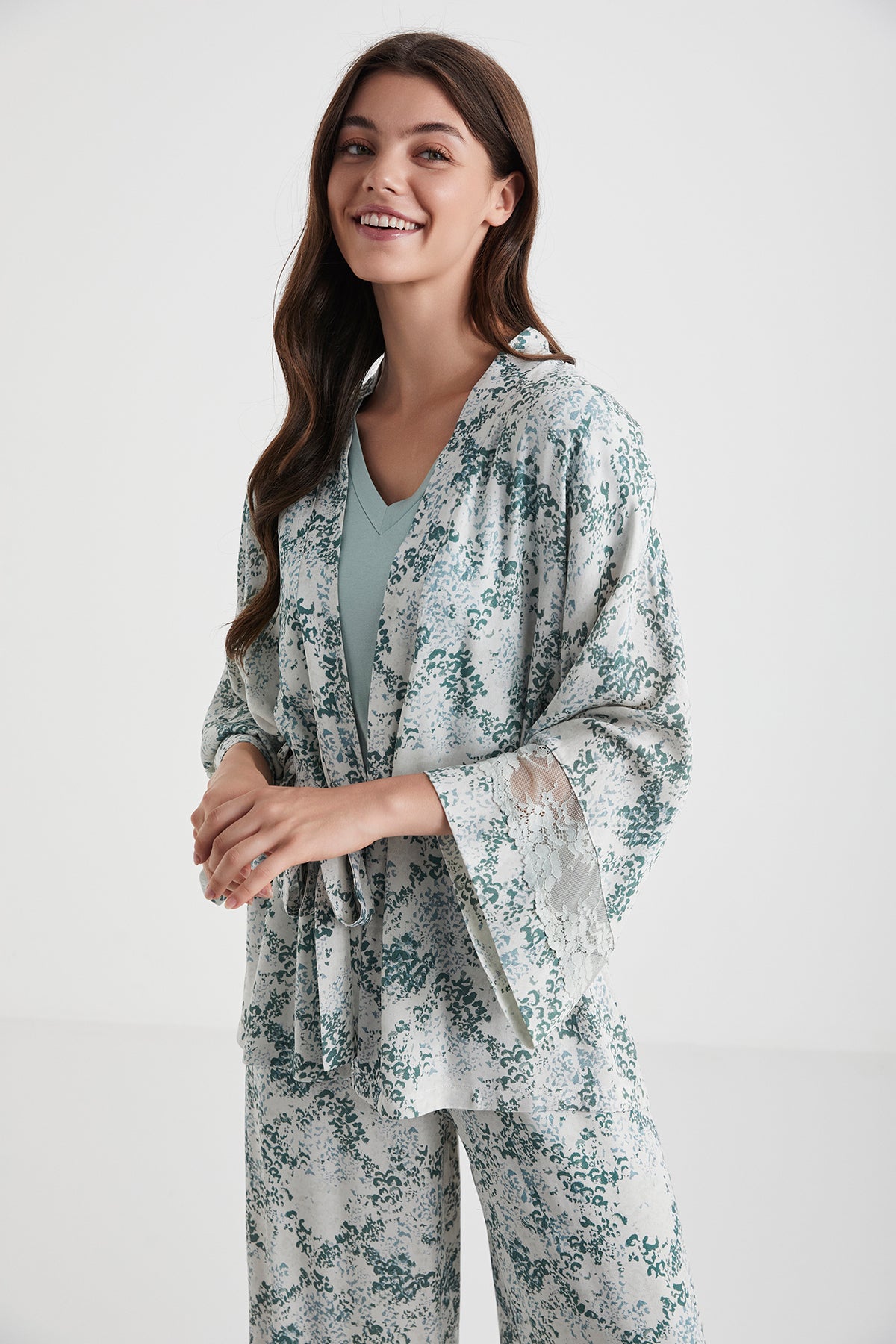 Douceur Florale - Ensemble 3 Pcs- Élégance douce et féminité paisible