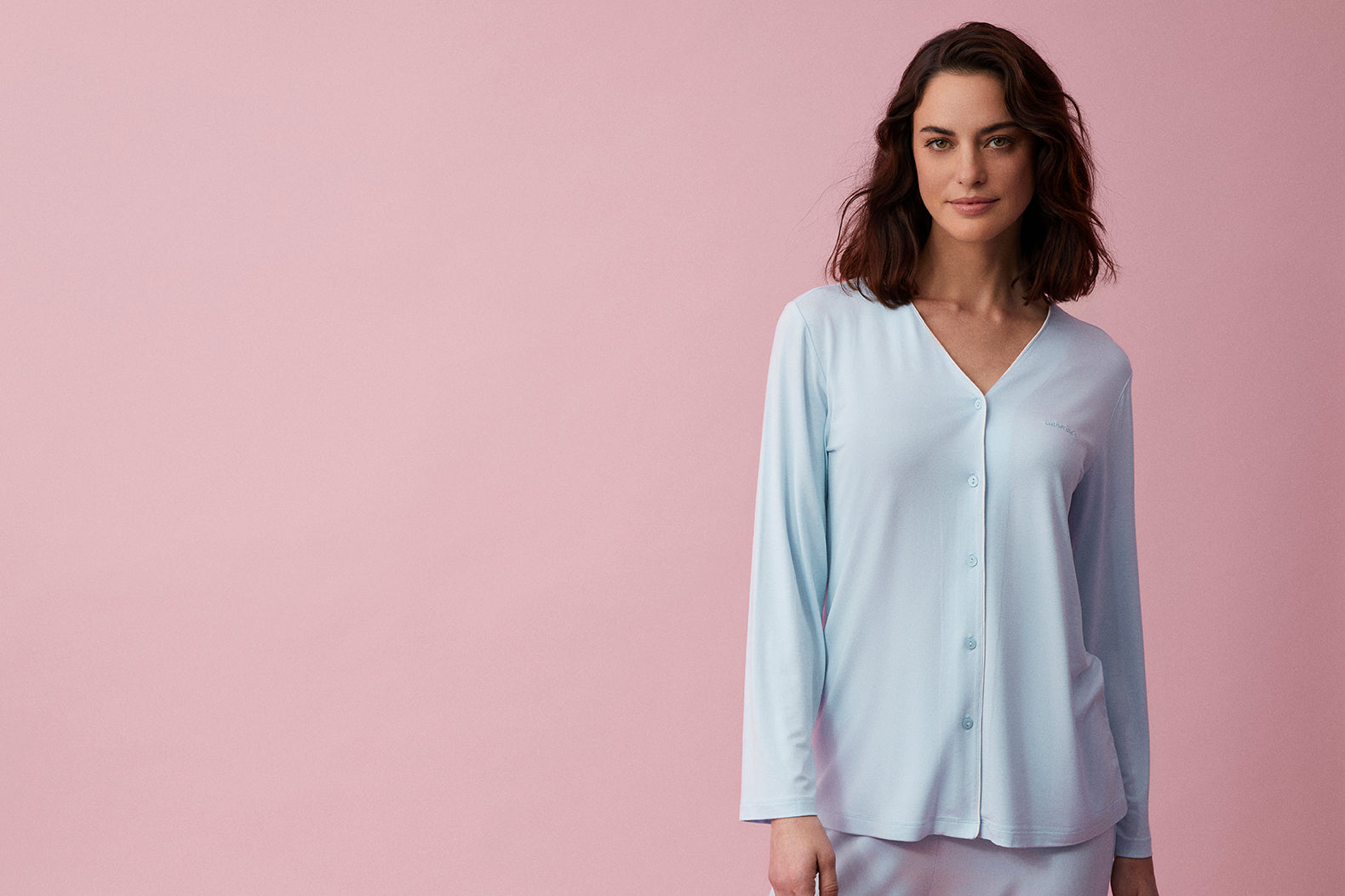 Lys de Givre - Pyjama boutonné - Finesse étoilée et douceur lumineuse