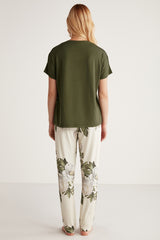 Pyjama à haut vert bouteille et pantalon à motif floral