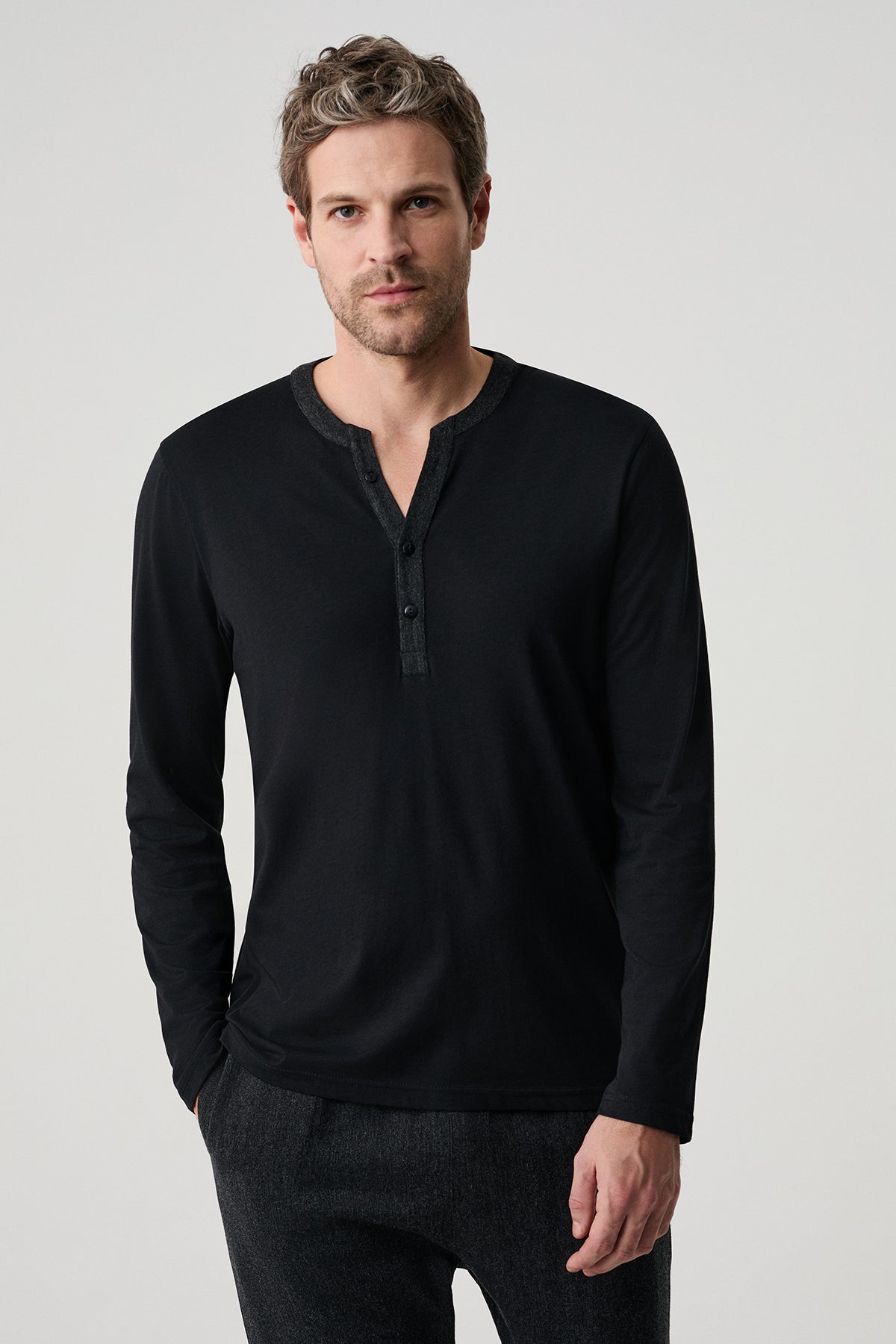 Le Moment Graphite - Ensemble 2 Pcs - Élégance sombre et confort contemporain