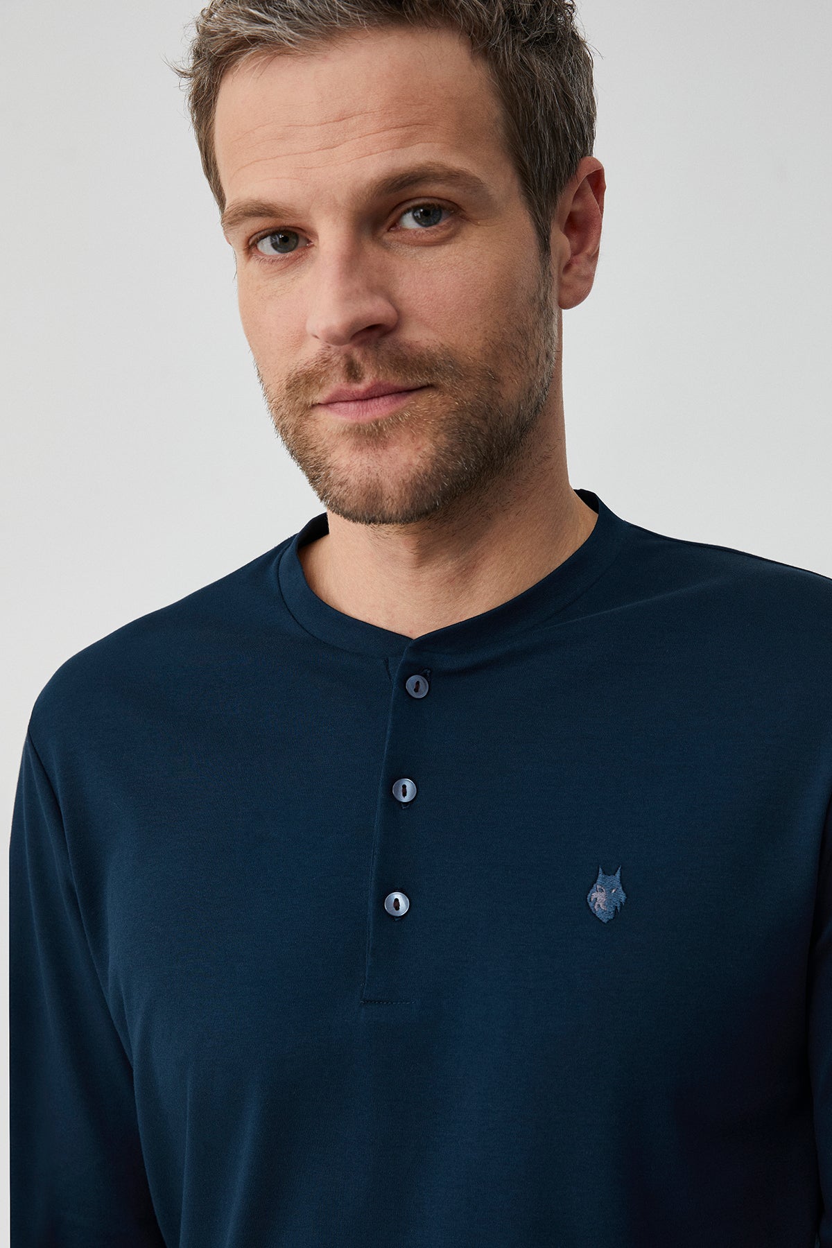 Nuit Profonde - Pyjama 2 Pcs - Sobriété élégante et douceur protectrice