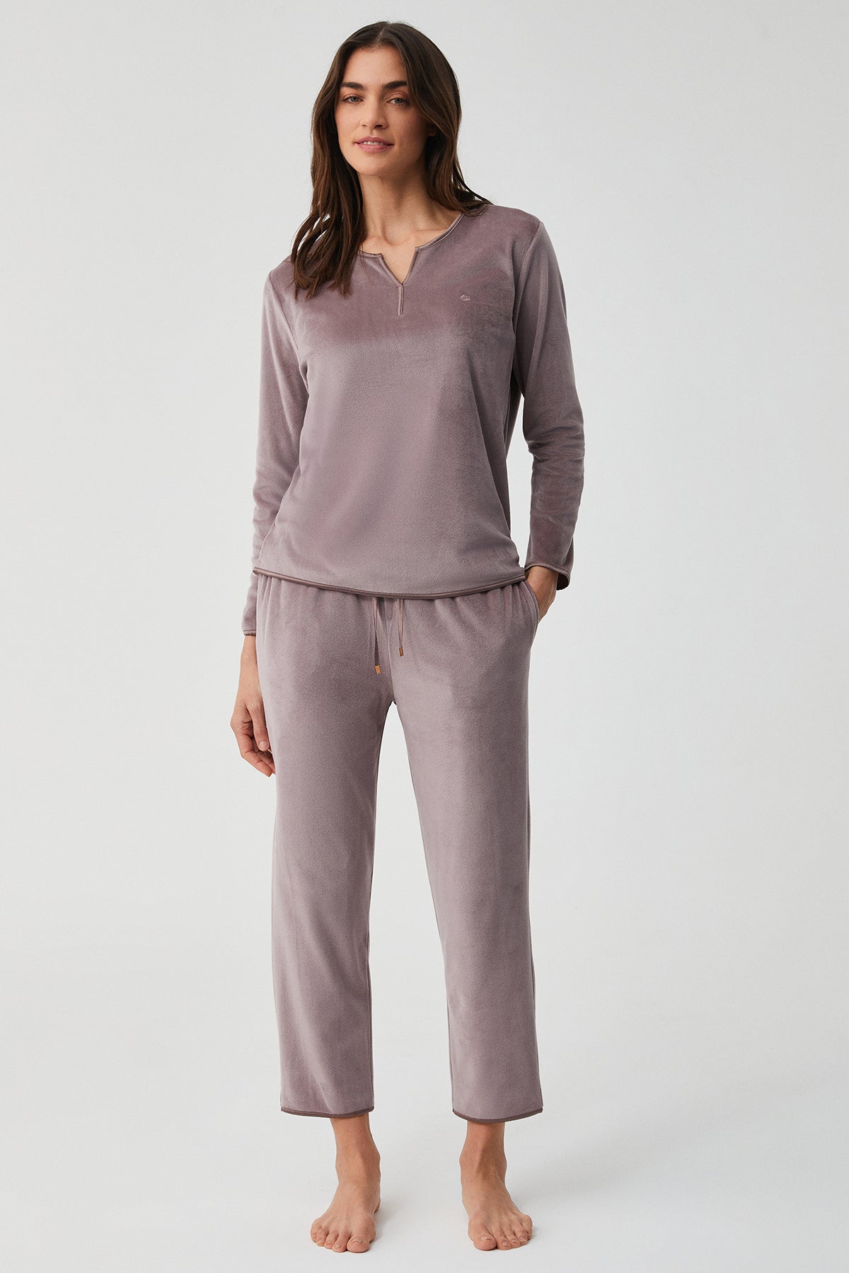 Iris Velouté - Ensemble 2 Pcs - Raffinement poétique et douceur soyeuse