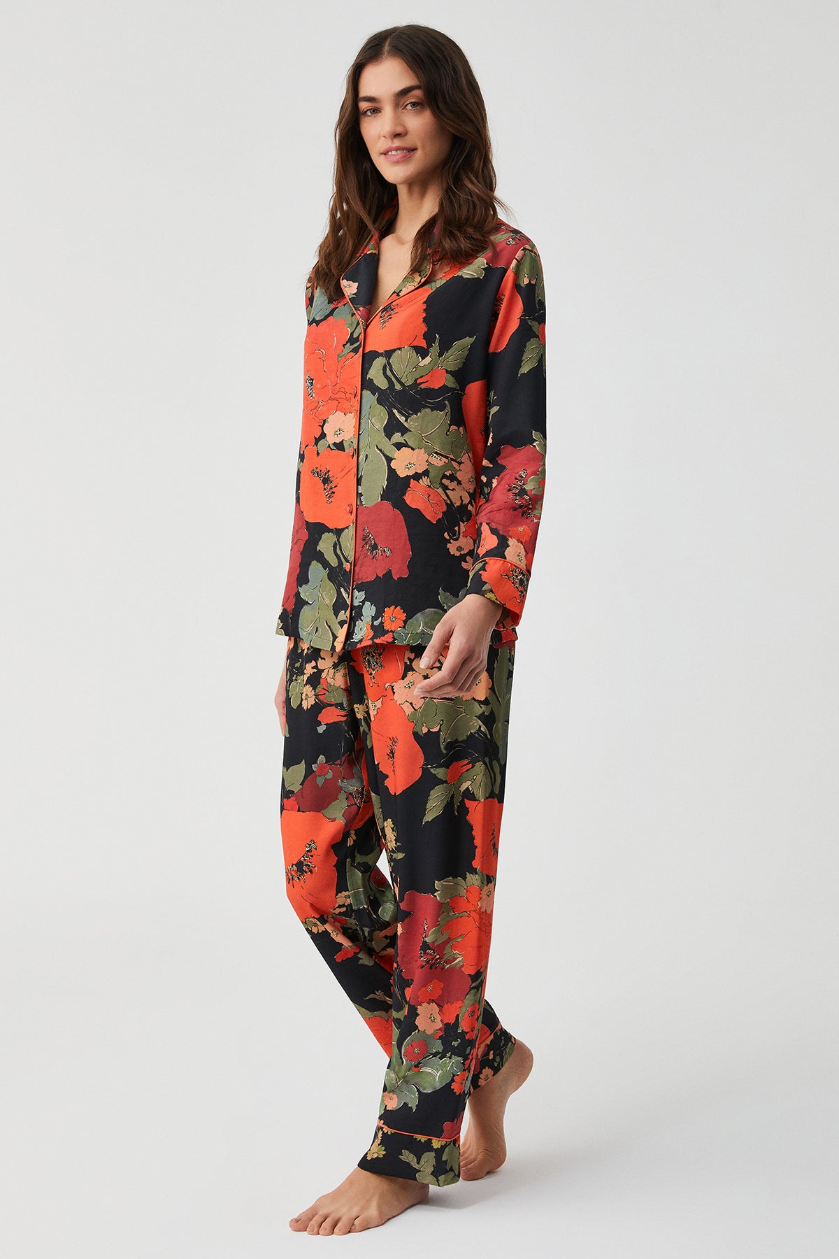 Flamme de Dahlia - Pyjama boutonné - Chic intemporel et éclat flamboyant