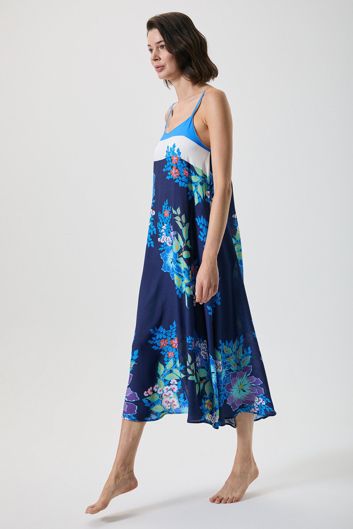Aube Florale - Robe longue - Lumière envoûtante et silhouette libre