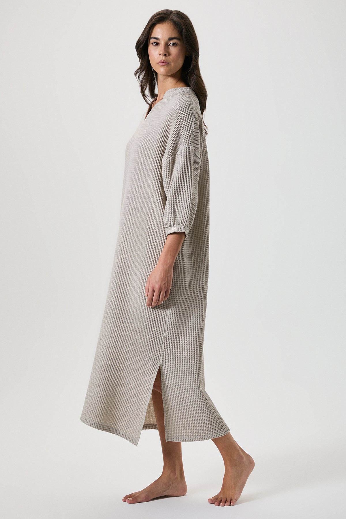 Éclat Serein - Robe longue - Tendresse enveloppante et délicatesse intemporelle