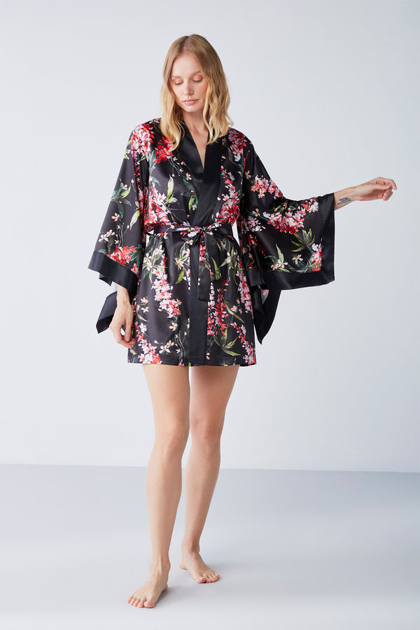 Robe de chambre Kimono en satin de soie noir à motif fleuri NC
