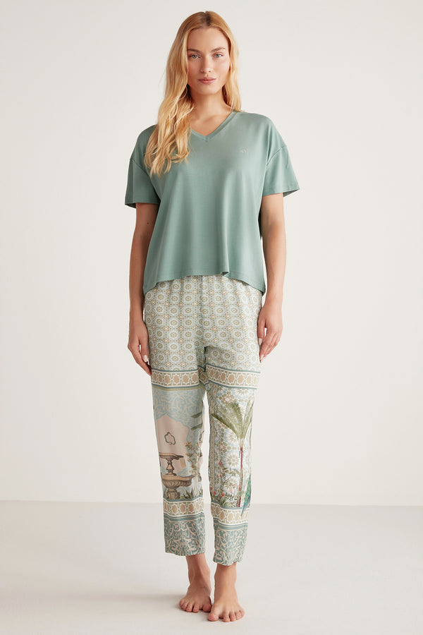 Pyjama à haut vert d'eau uni et pantalon imprimé tropical