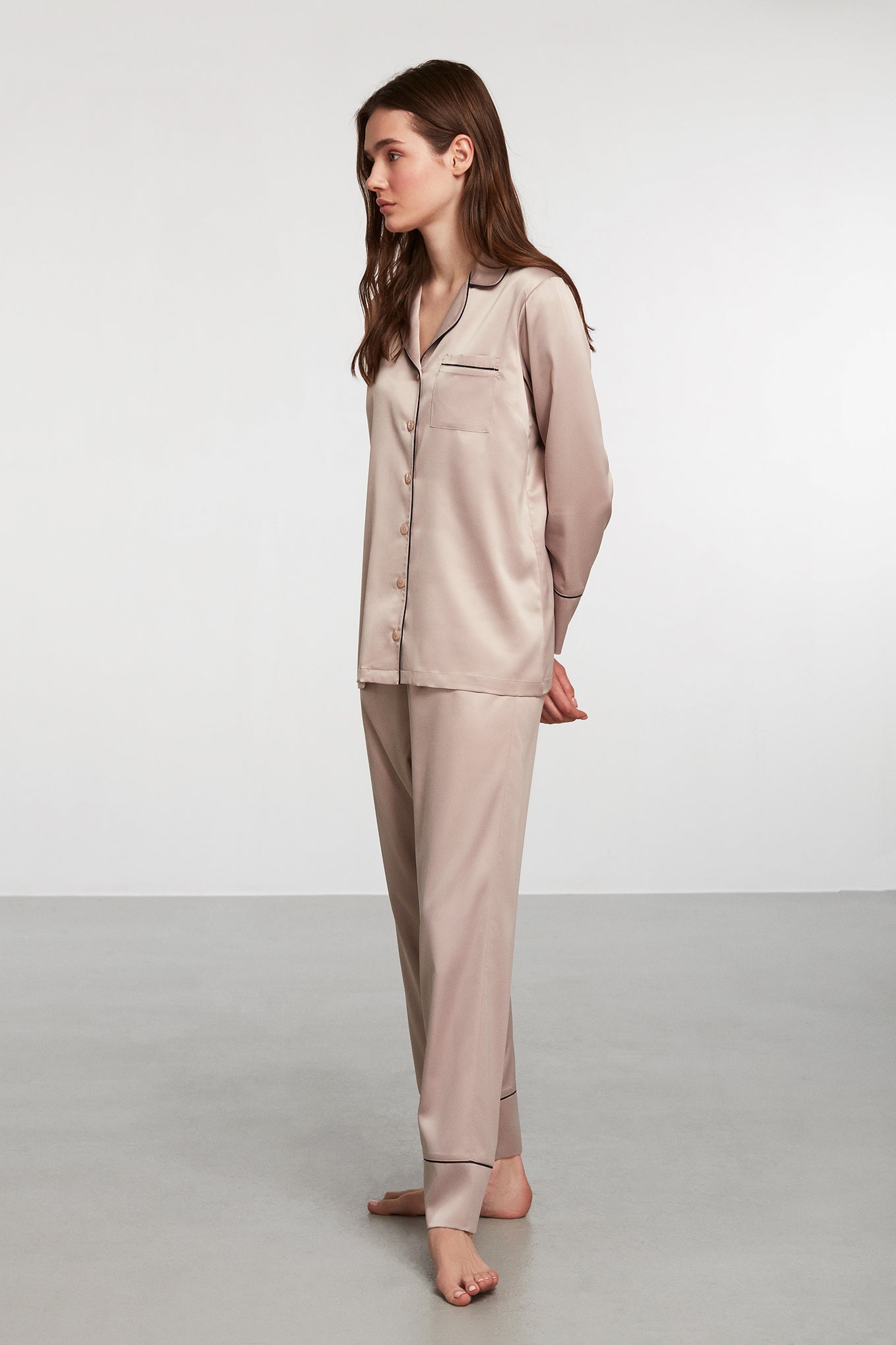 Pyjama boutons en satin beige NC