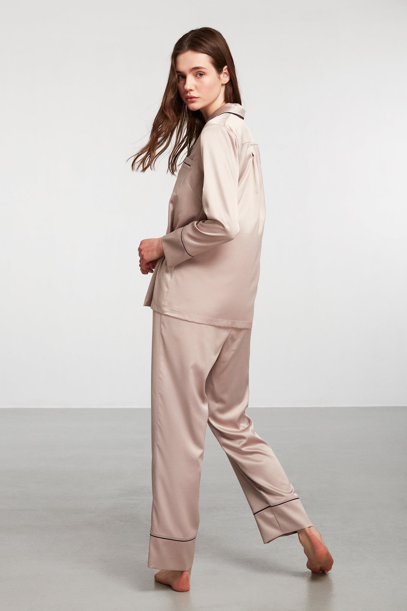 Pyjama boutons en satin beige NC