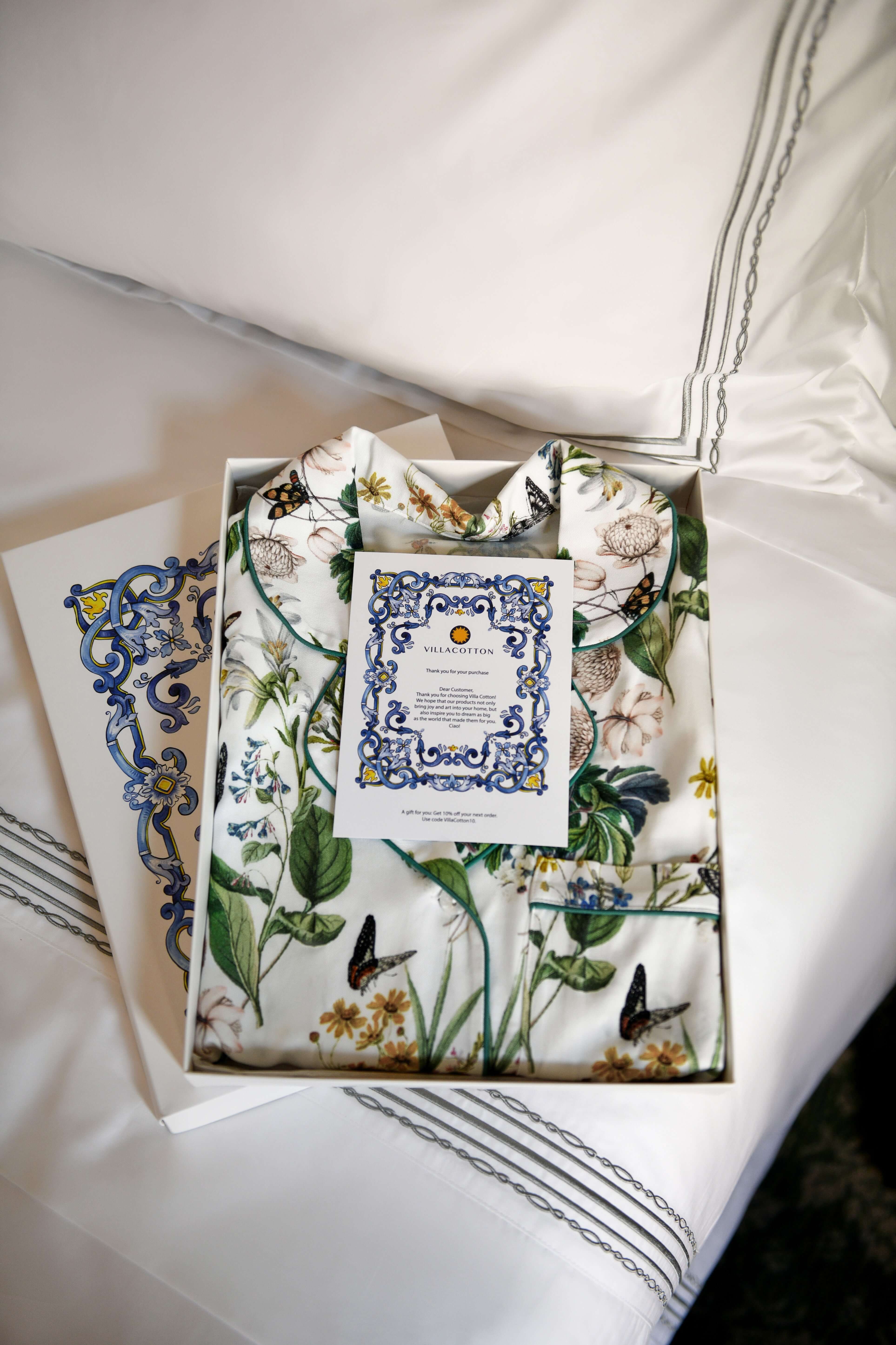 Botanica Sublime - Pyjama Le Farfalle  2 Pcs -Feuillage délicat et papillons en apesanteur