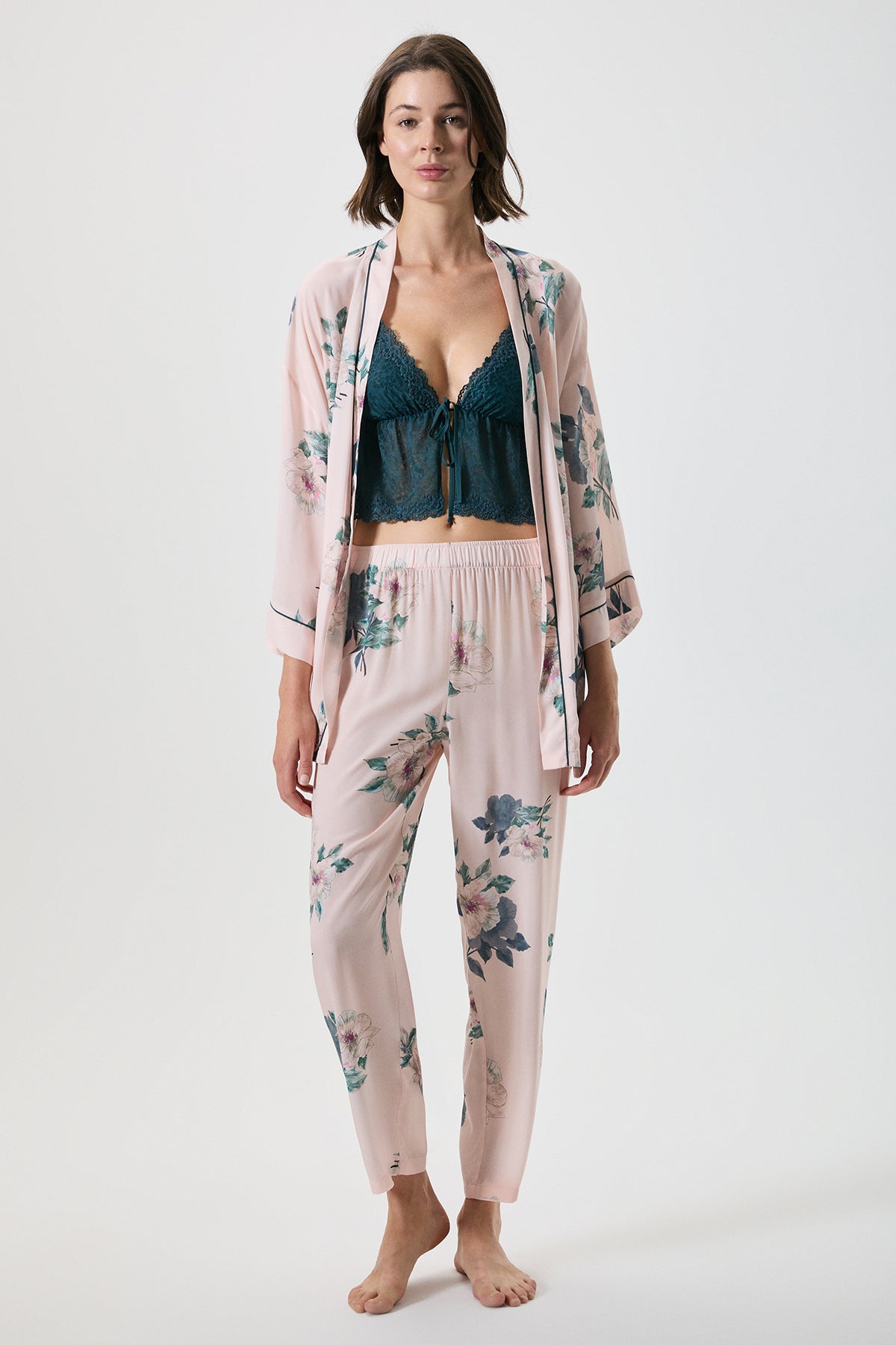 Fraîche Élégance – Ensemble 3 pcs en fleurs - Poésie douce et raffinement poudré