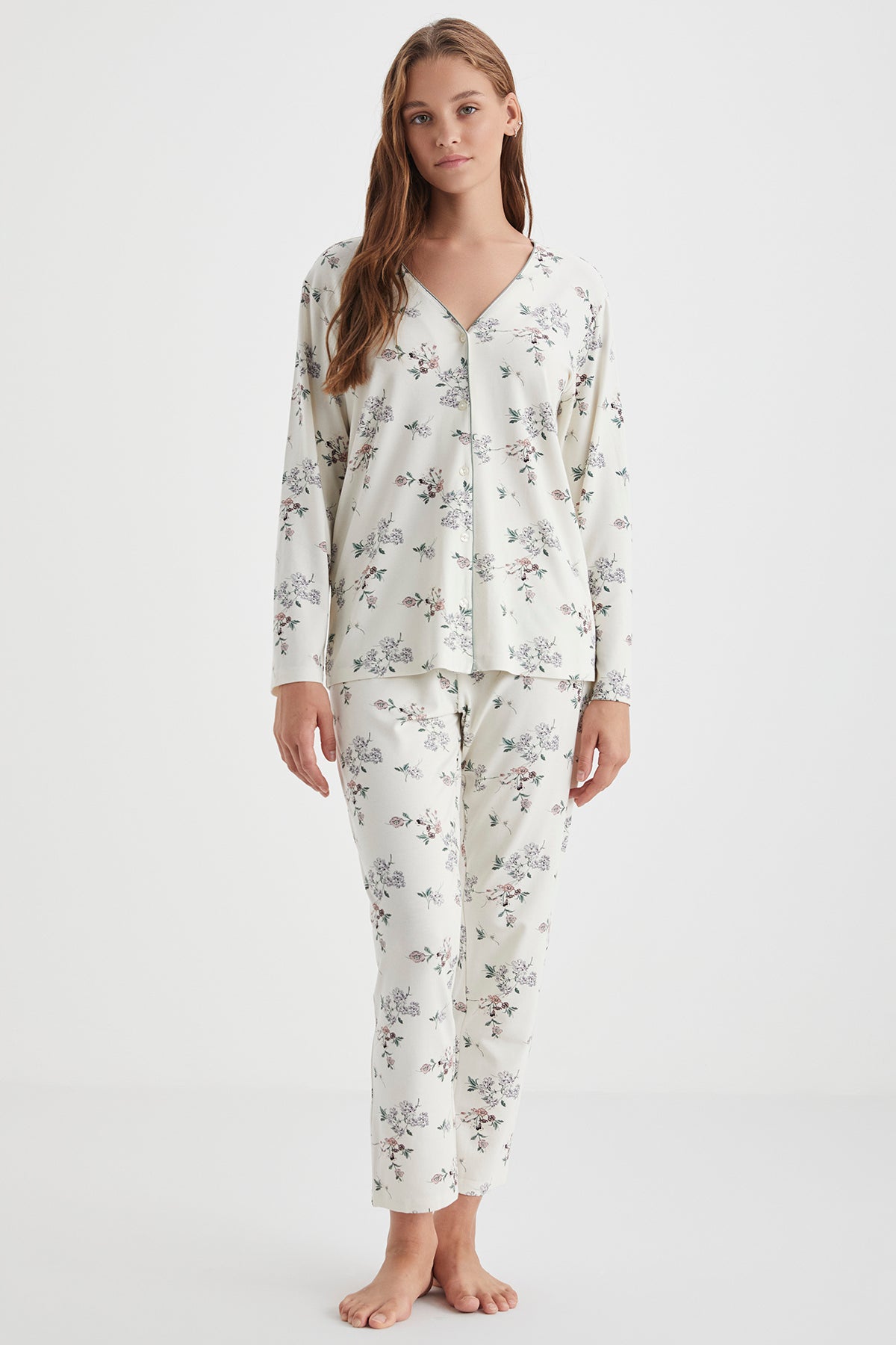 Douce Nuit – Pyjama boutonné - Délicatesse enveloppante et confort raffiné