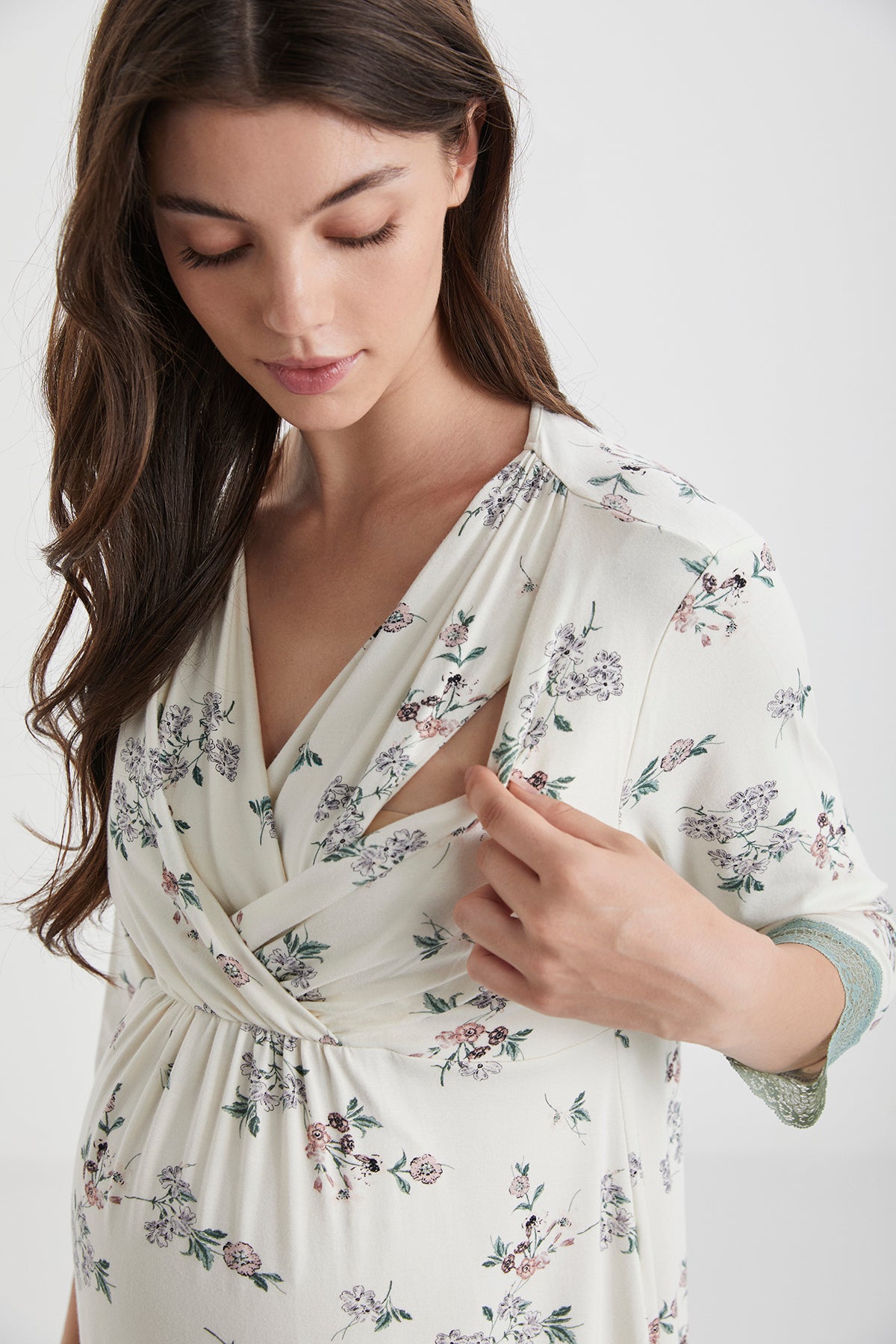 Fleur de Lune - Robe maternité - Caresse florale et confort aérien