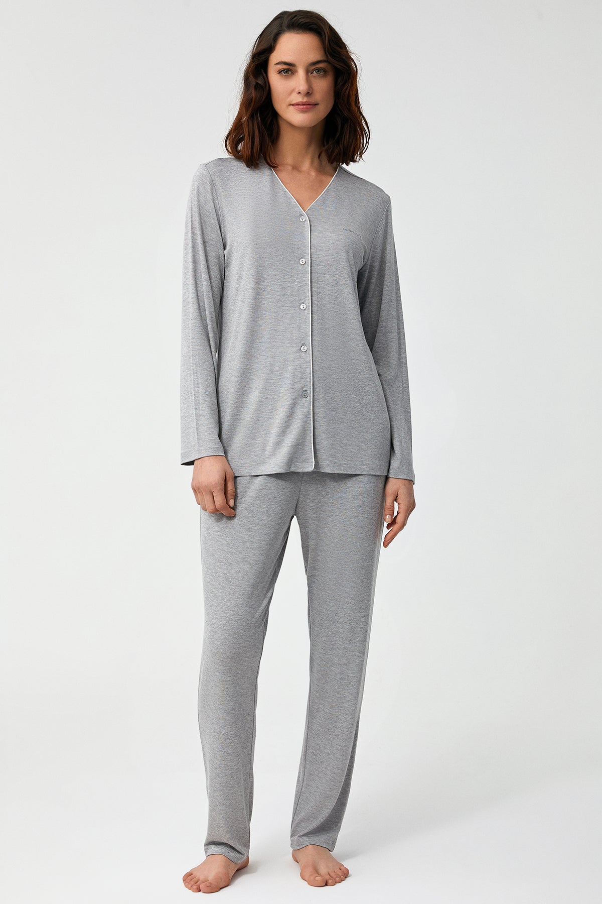 Camélia Argenté - Pyjama boutonné - Élégance décontractée et simplicité raffinée