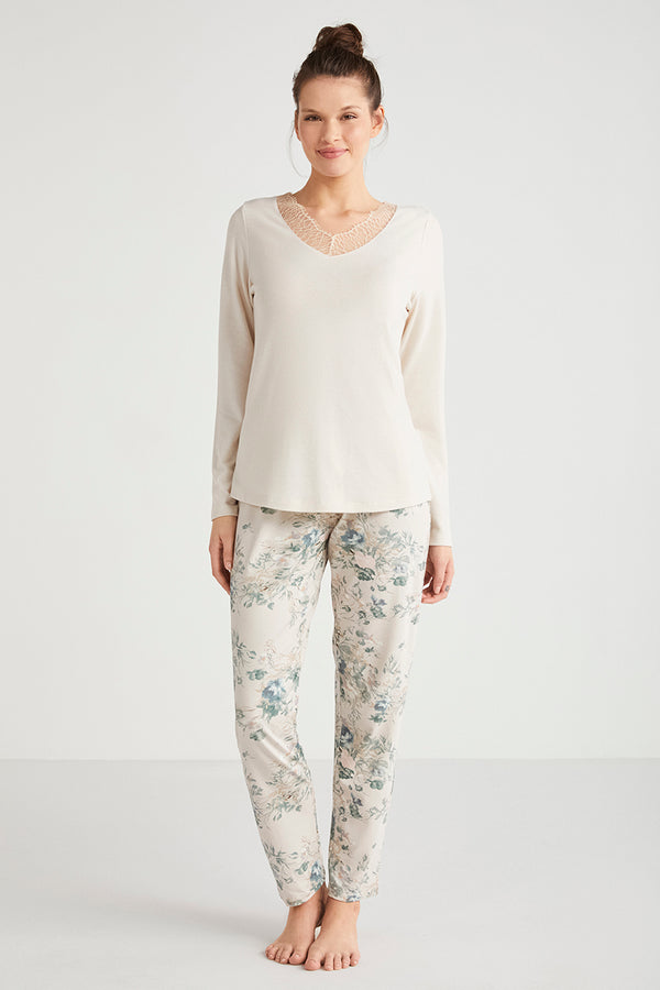 Pyjama à haut écru et pantalon imprimé à motif fleuri