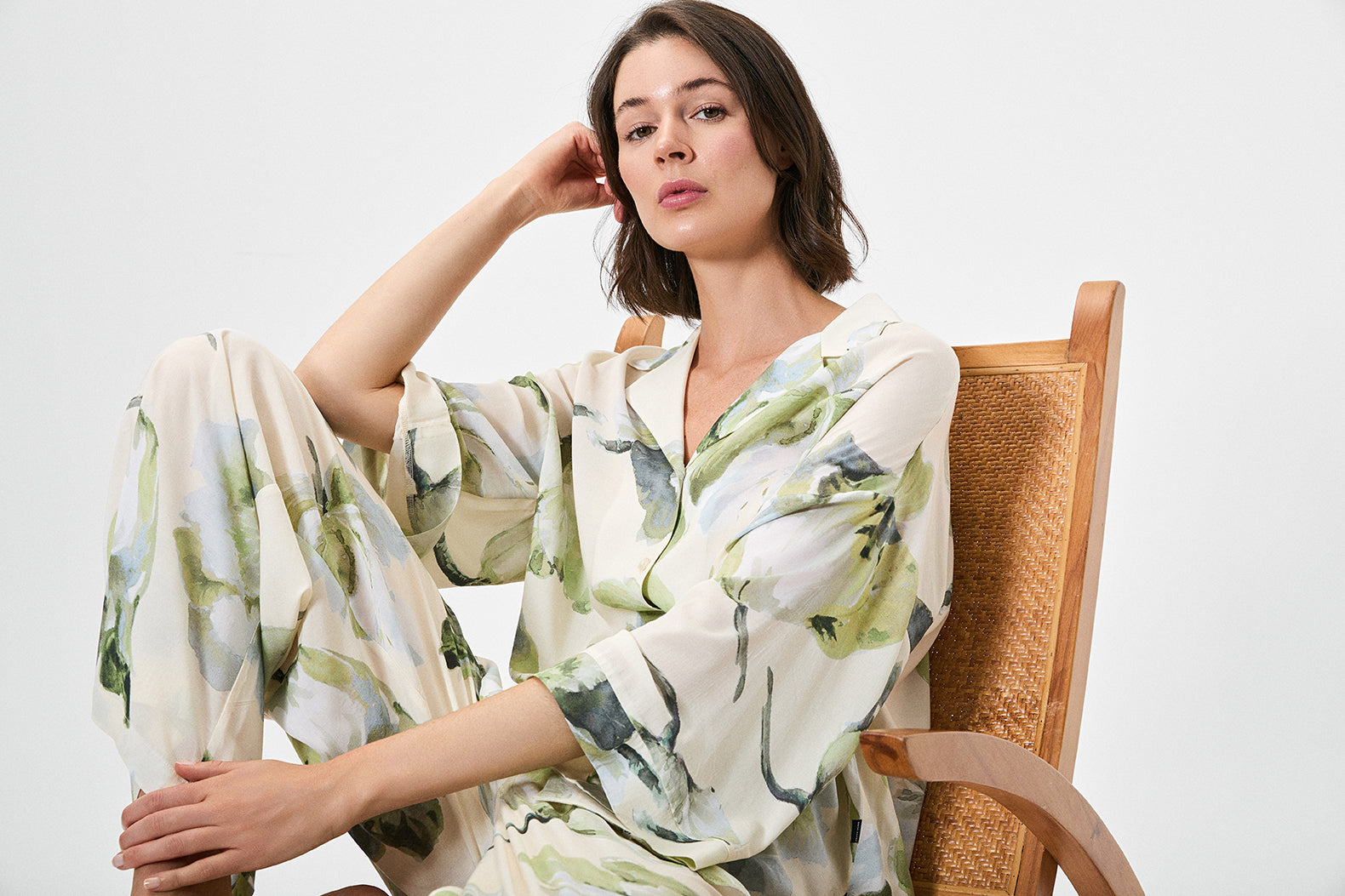 Harmonie Silencieuse - Ensemble 2 Pcs - Douceur contemplative et sérénité florale