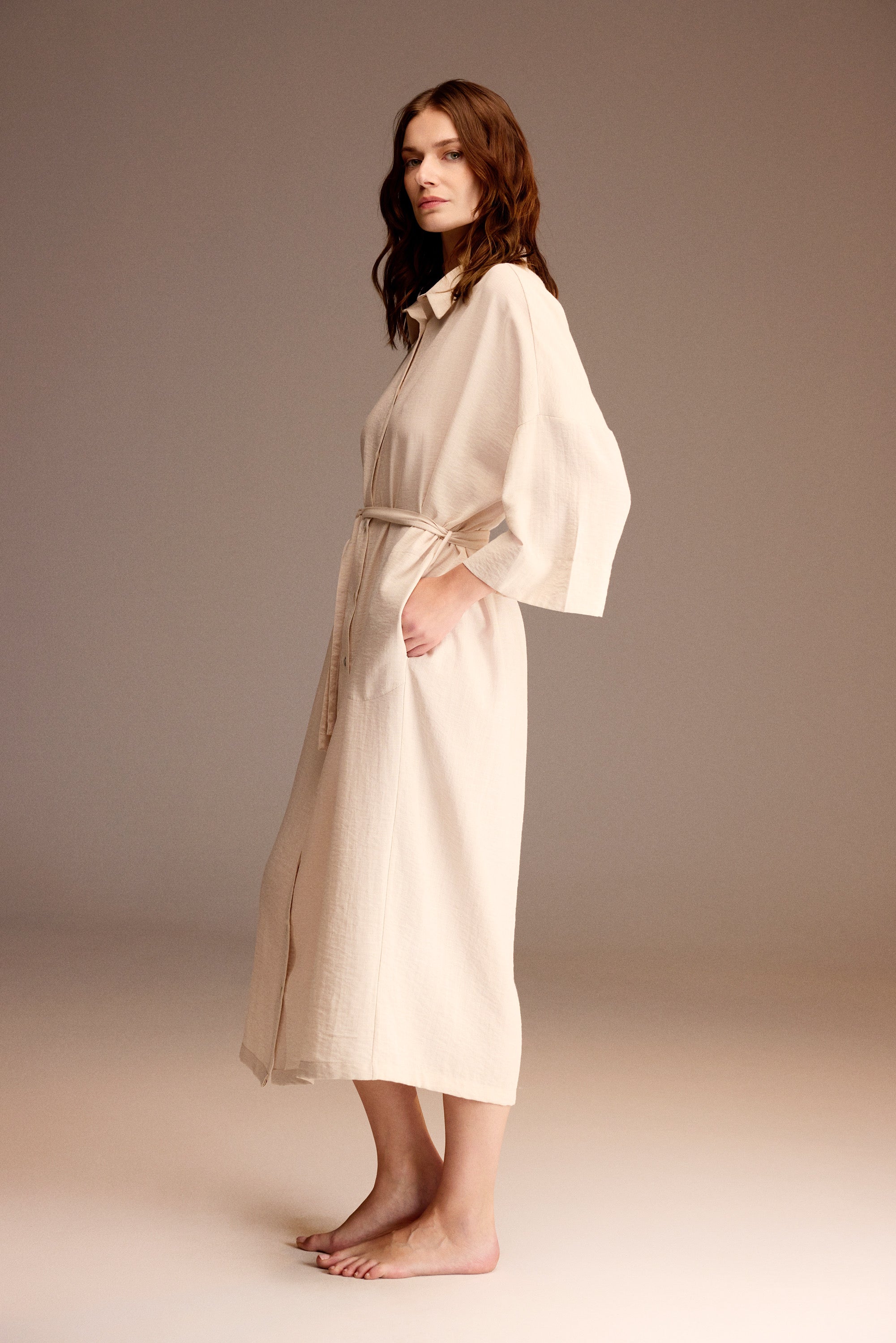 Iris Blanc - Robe longue - Raffinement épuré et délicatesse fraîche