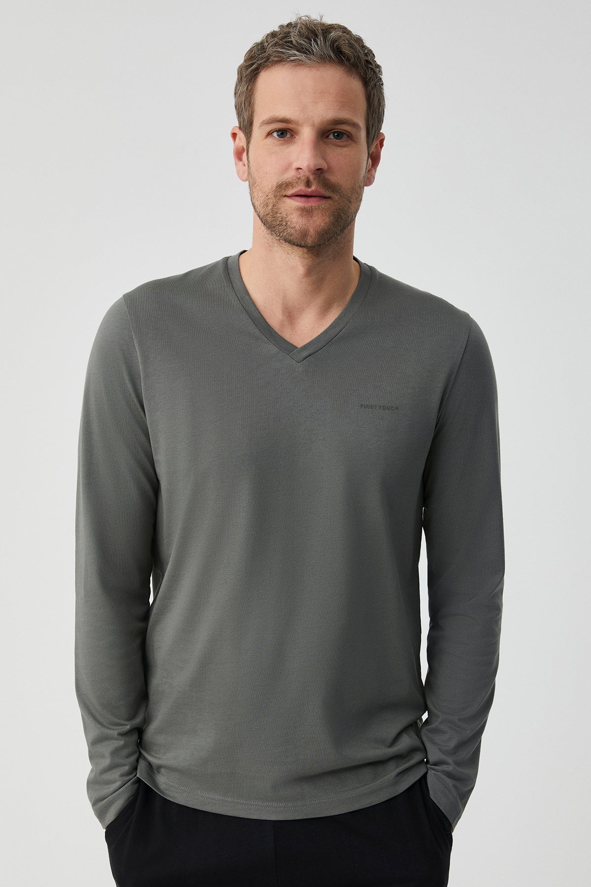 Éclipse Grise - Pyjama 2 Pcs - Sobriété raffinée et allure chic-décontracté