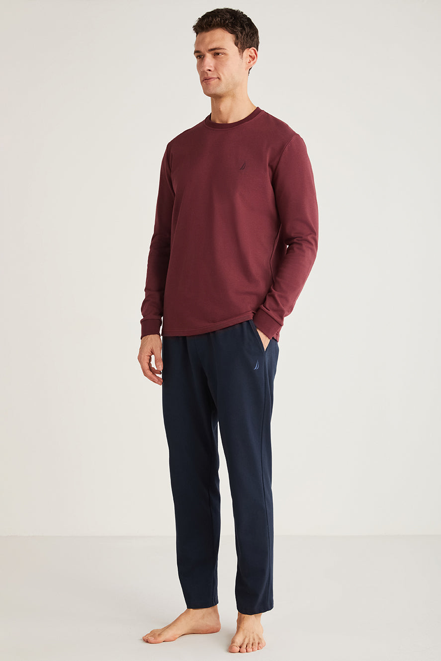 Pyjama à haut bordeaux uni et pantalon bleu uni CN