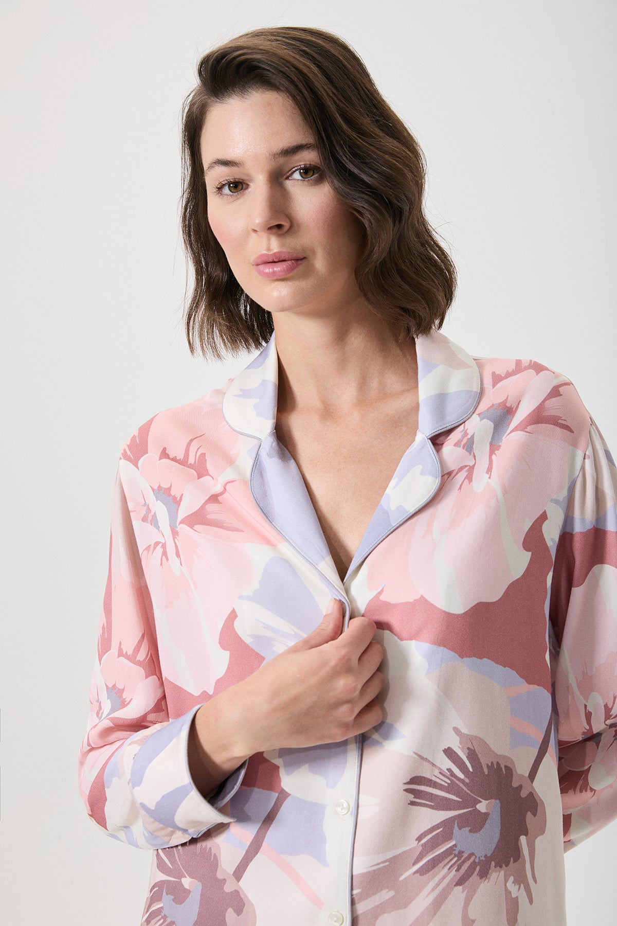 Brume Florale - Pyjama boutonné - Douceur lumineuse et dédlicatese fluide