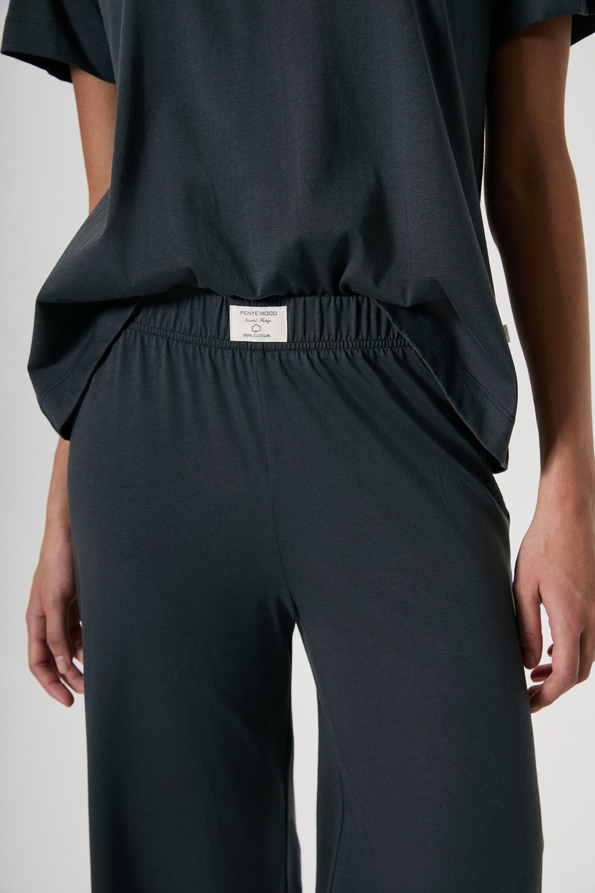 Jour Tranquille - Ensemble 2 Pcs - Profondeur calme et élégance silencieuse