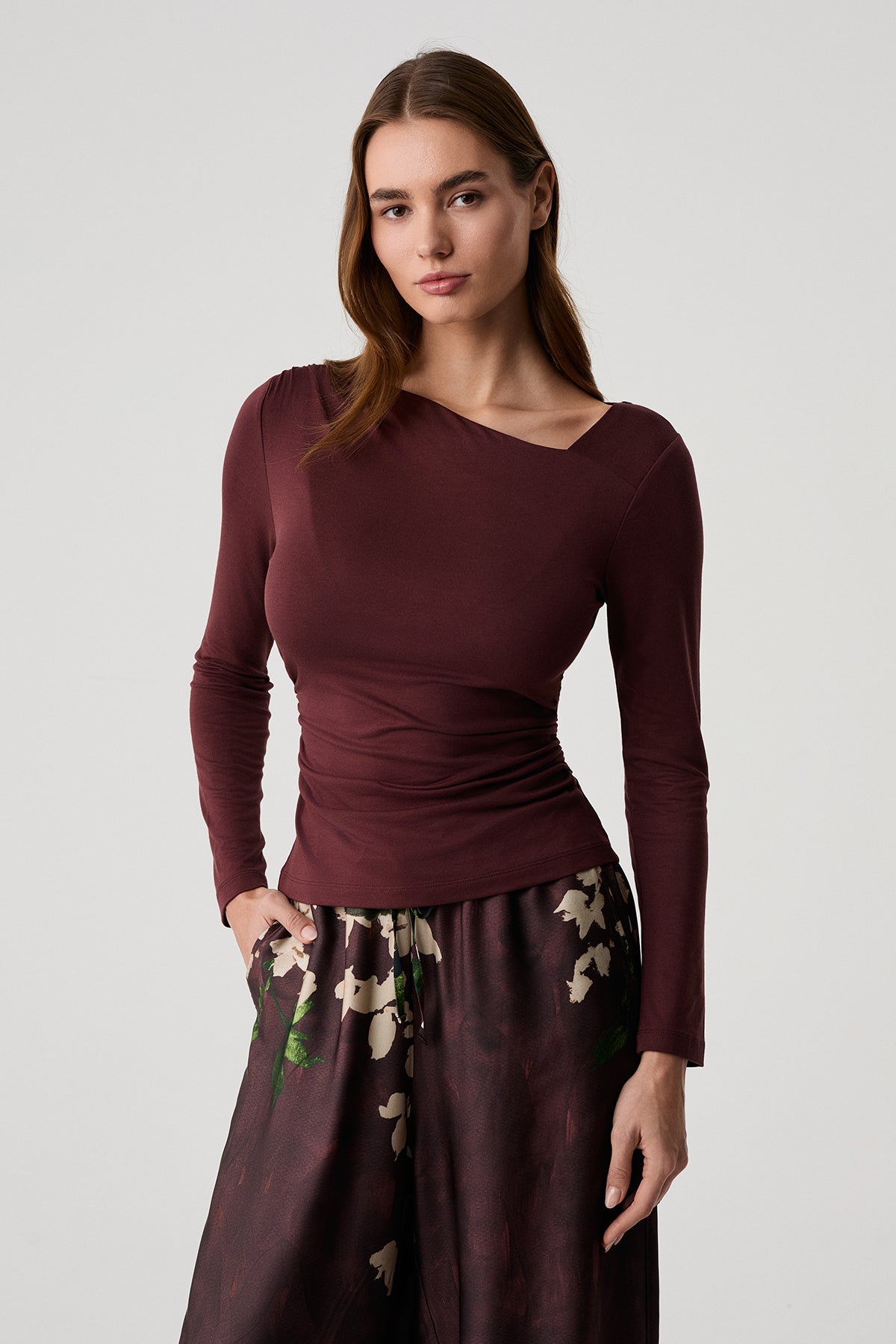 Le Jardin de Dahlia – Ensemble 2 Pcs – Élégance florale et sophistication naturelle