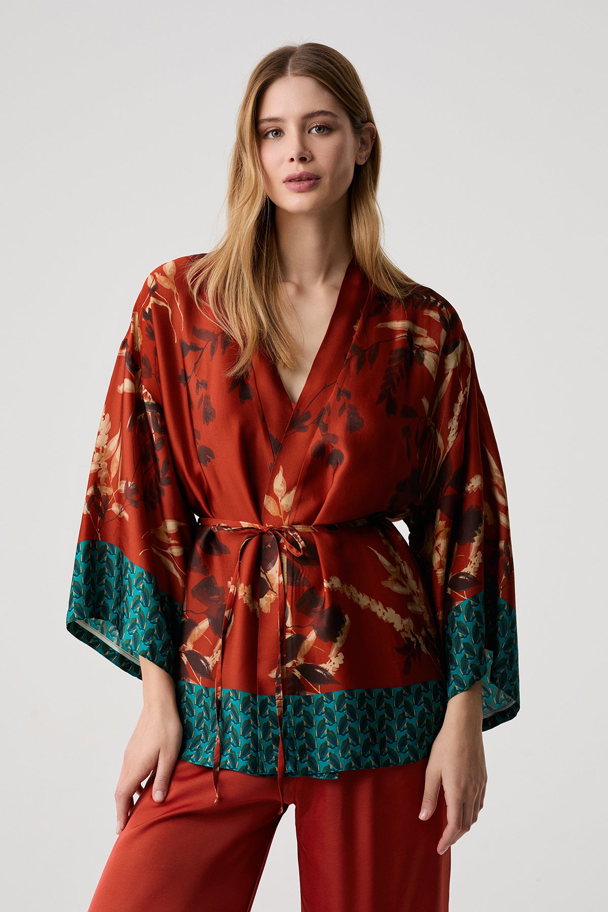 L’Orangerie de Grenat – Ensemble 3 Pcs – Élégance florale et sophistication précieuse