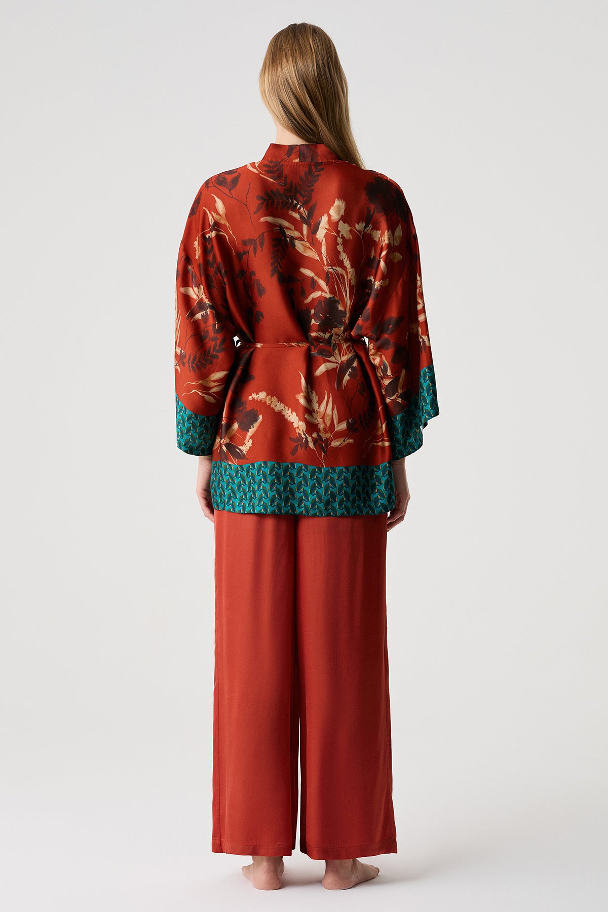 L’Orangerie de Grenat – Ensemble 3 Pcs – Élégance florale et sophistication précieuse