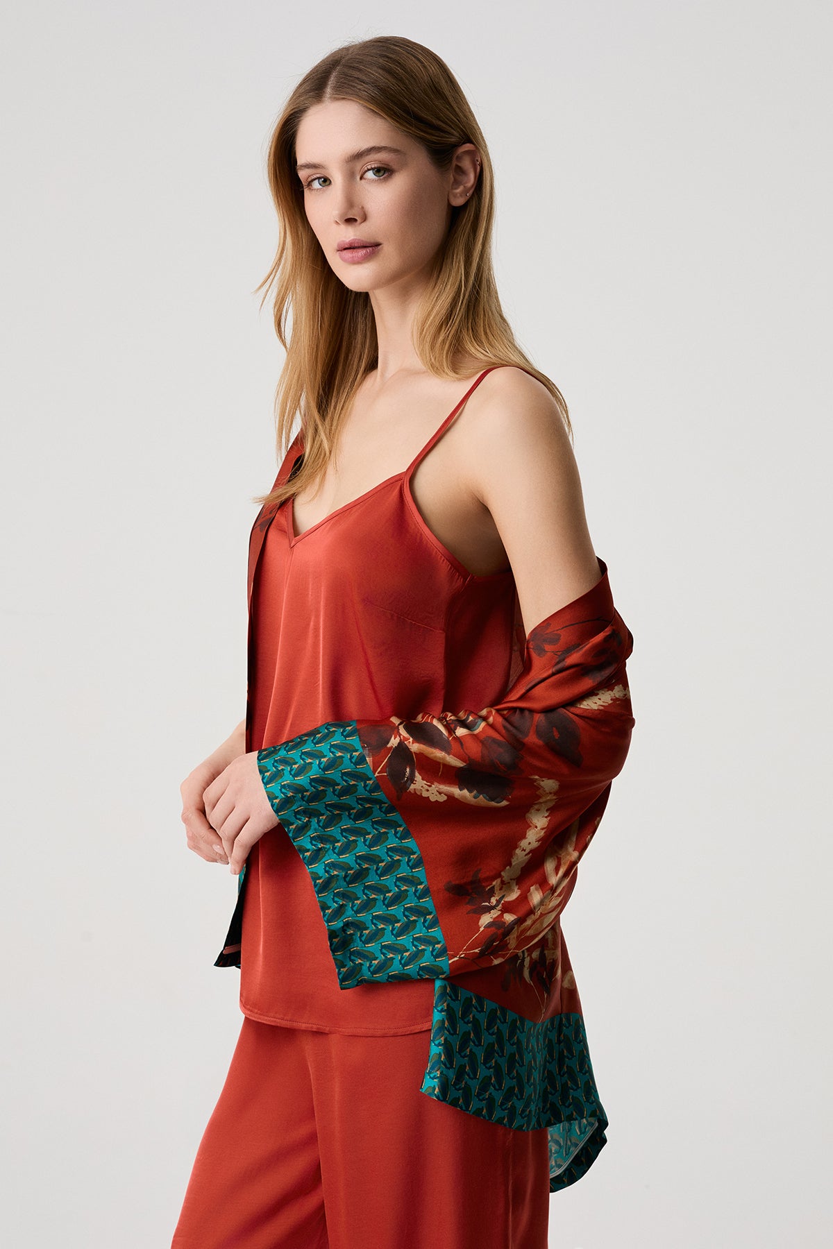 L’Orangerie de Grenat – Ensemble 3 Pcs – Élégance florale et sophistication précieuse