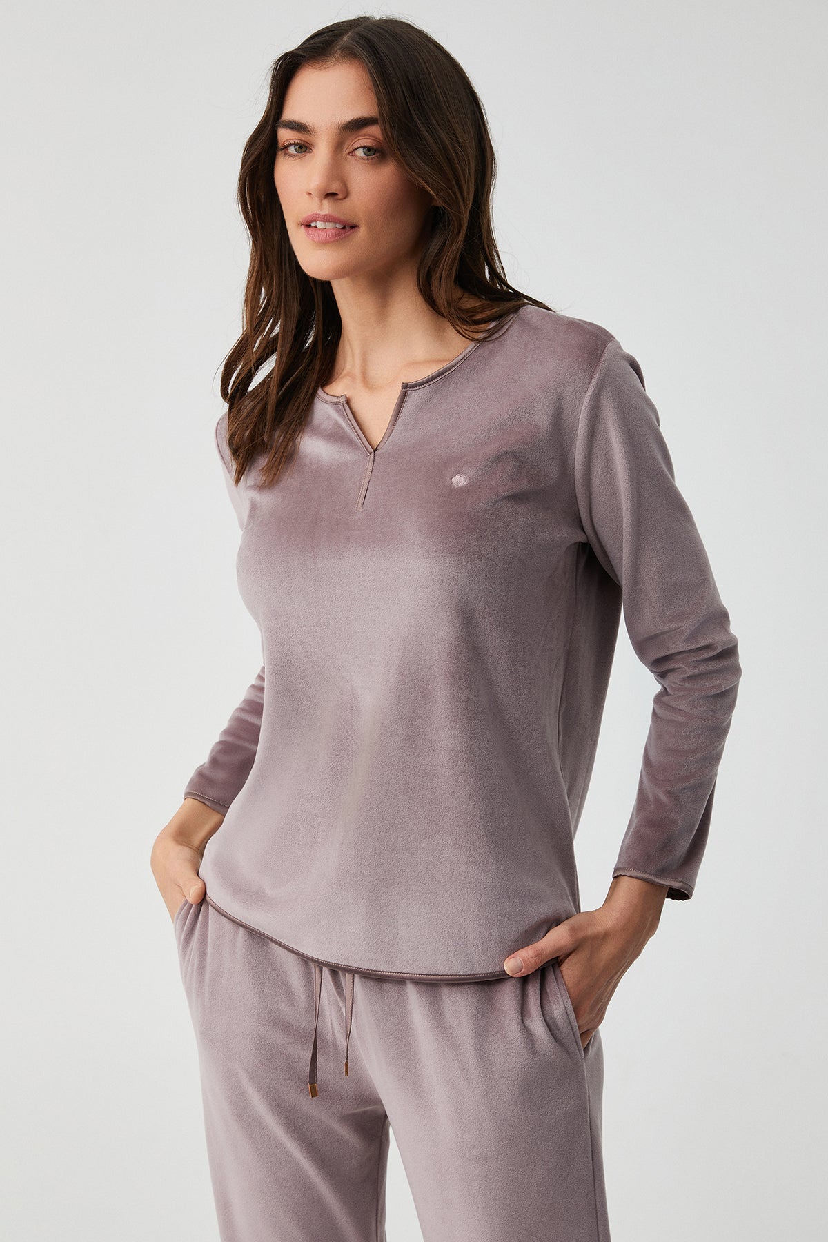 Iris Velouté - Ensemble 2 Pcs - Raffinement poétique et douceur soyeuse