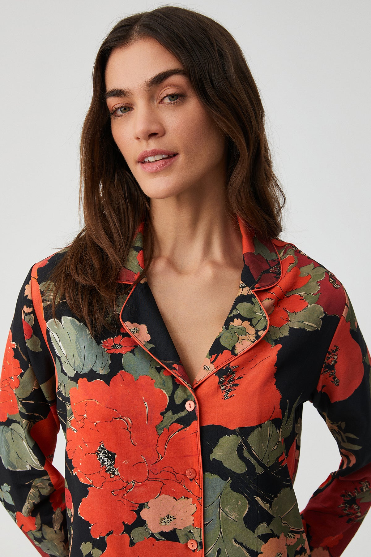 Flamme de Dahlia - Pyjama boutonné - Chic intemporel et éclat flamboyant