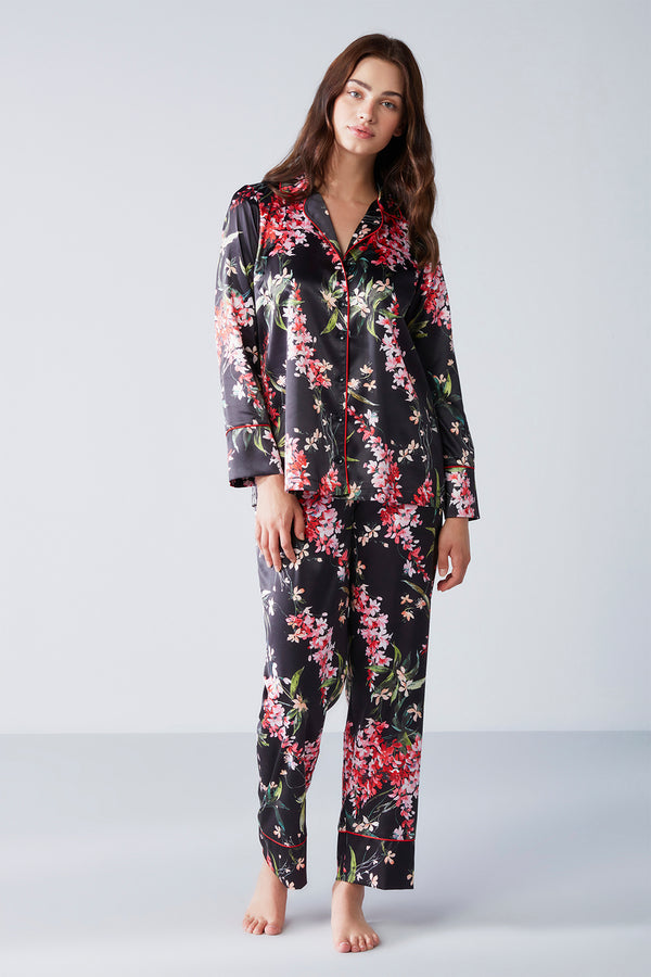 Pyjama satin de soie noir à motif fleuri NC