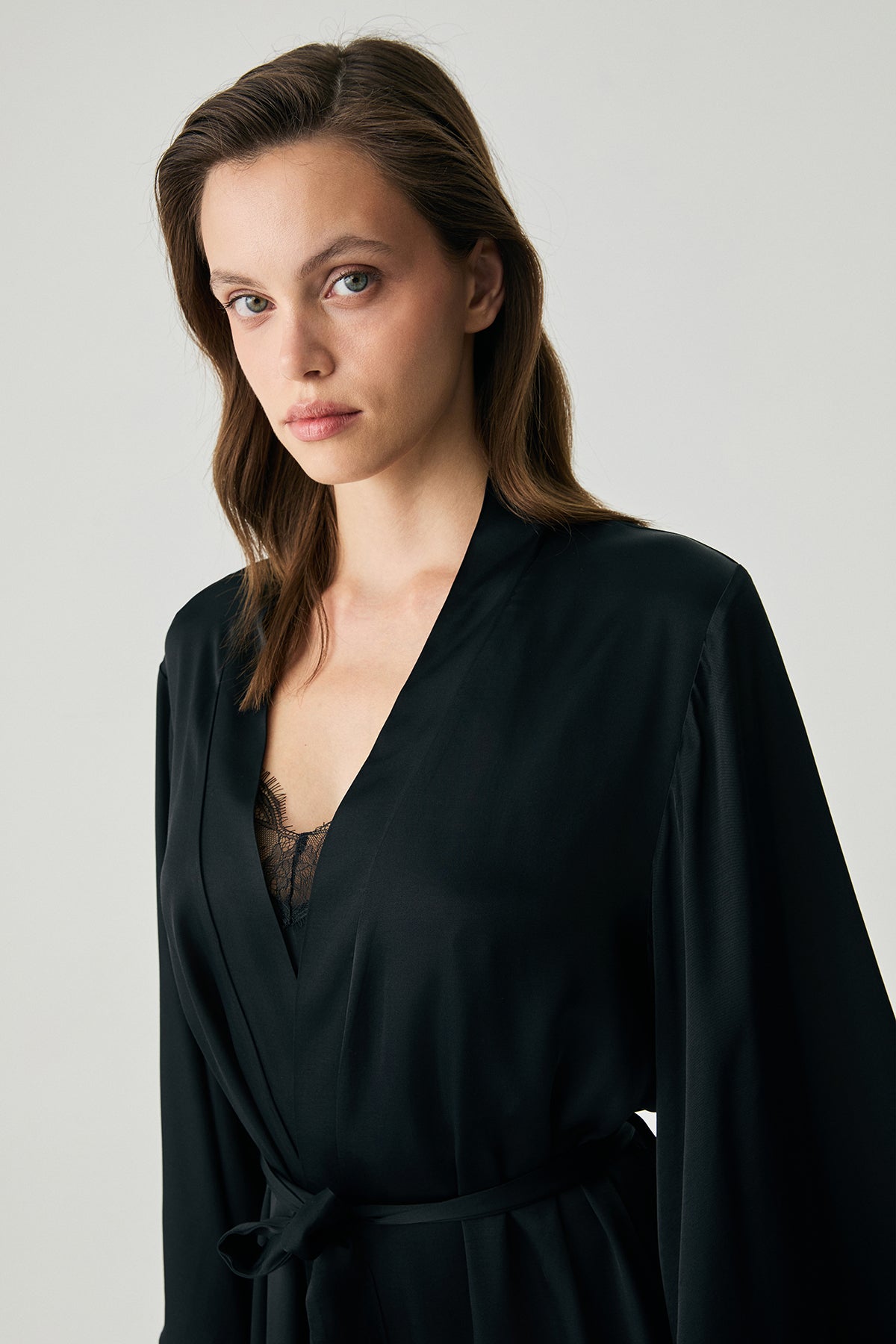 Étreinte Noire - Robe de chambre femme - Allure envoûtante et charme intense
