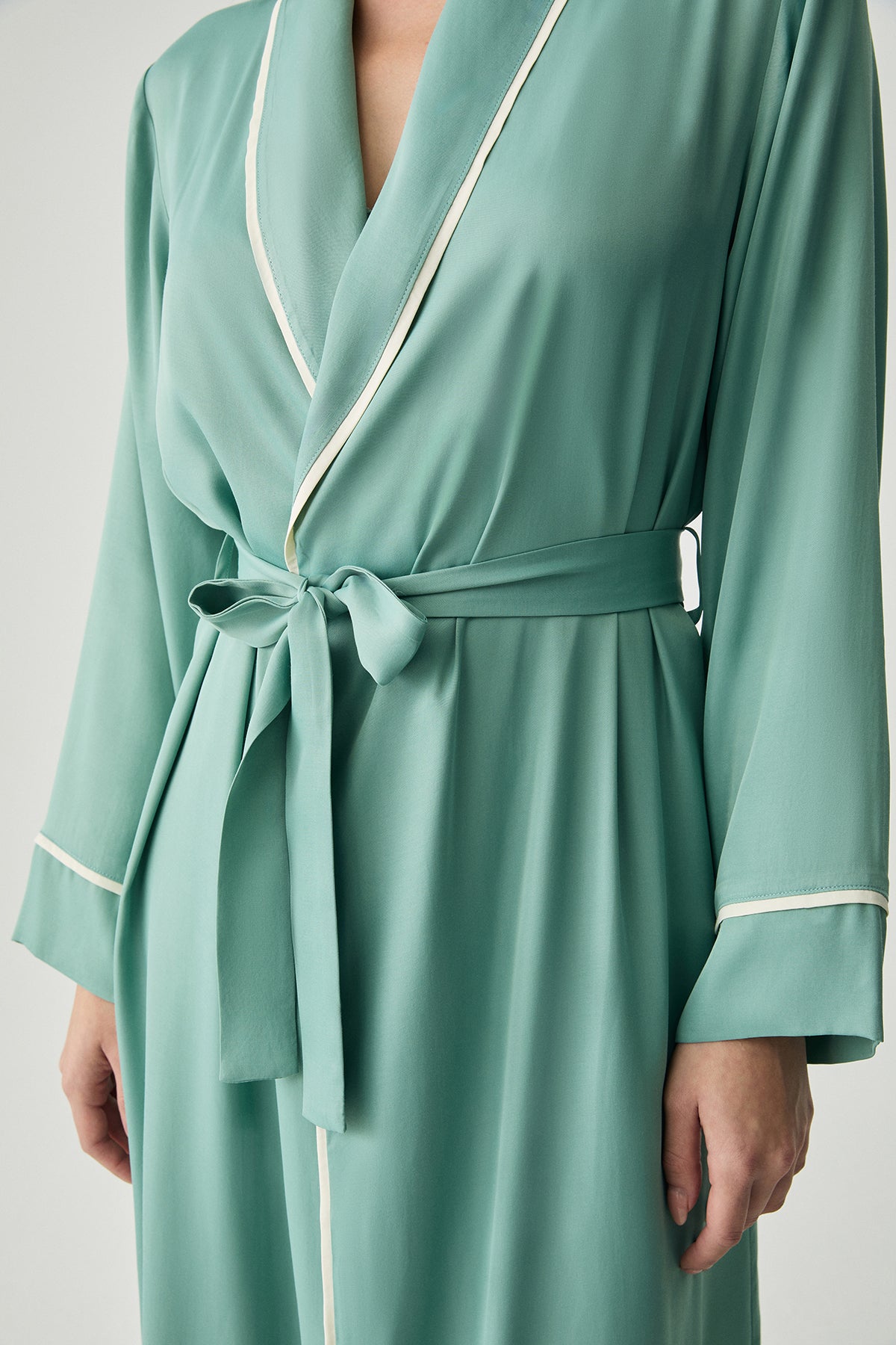 Aube Sérénité - Robe de chambre - Silhouette fluide majestueuse et allure pure raffinée