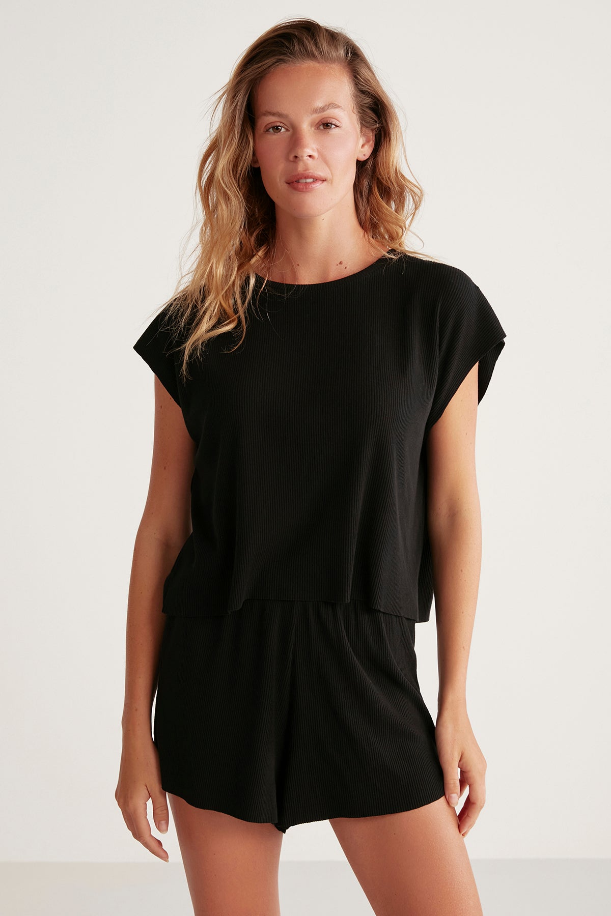 Ensemble short et t-shirt noir uni