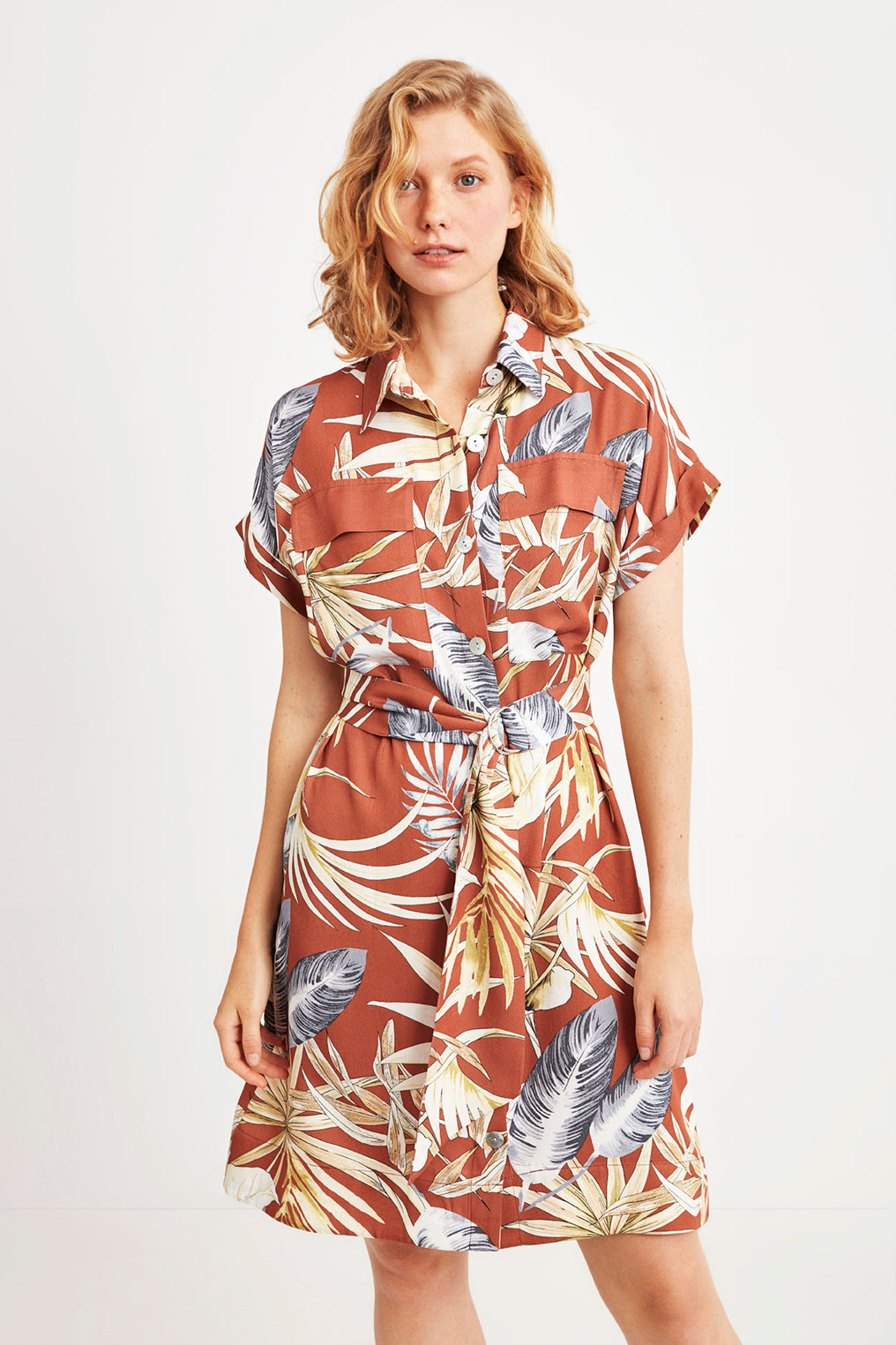 Robe femme courte orange à imprimé floral